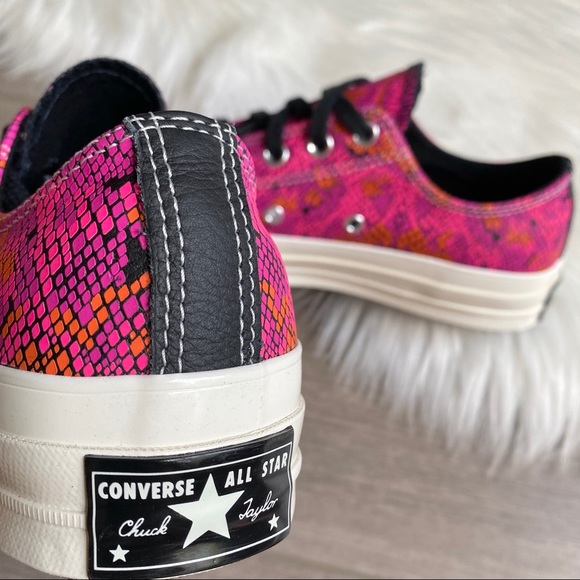 NWT Converse Digital Daze Chuck 70 Low Top Women’s Shoes - Picture 9 of 9